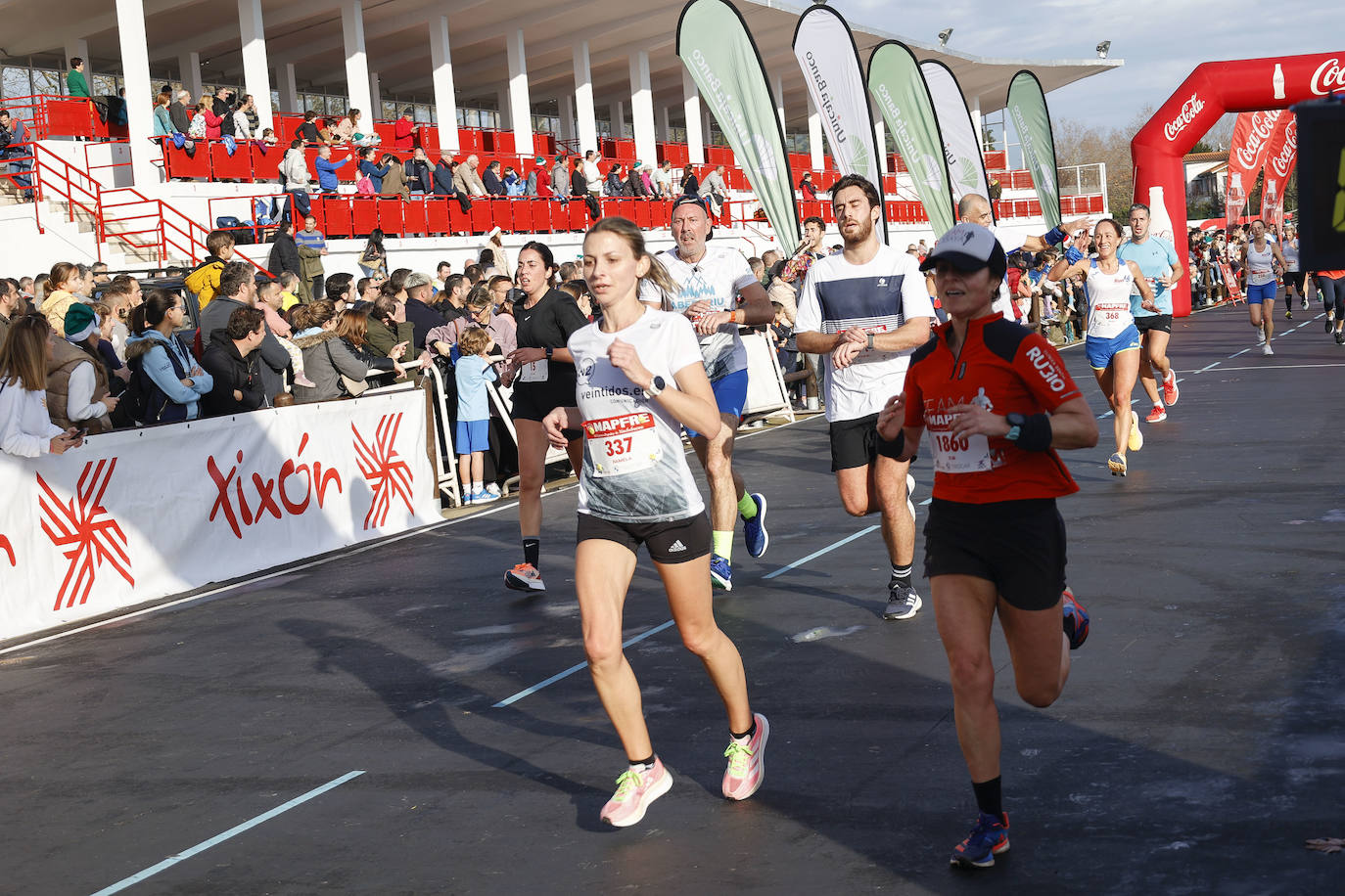 Fotos: ¿Participaste en la Carrera de Nochebuena de Gijón? ¡Búscate!