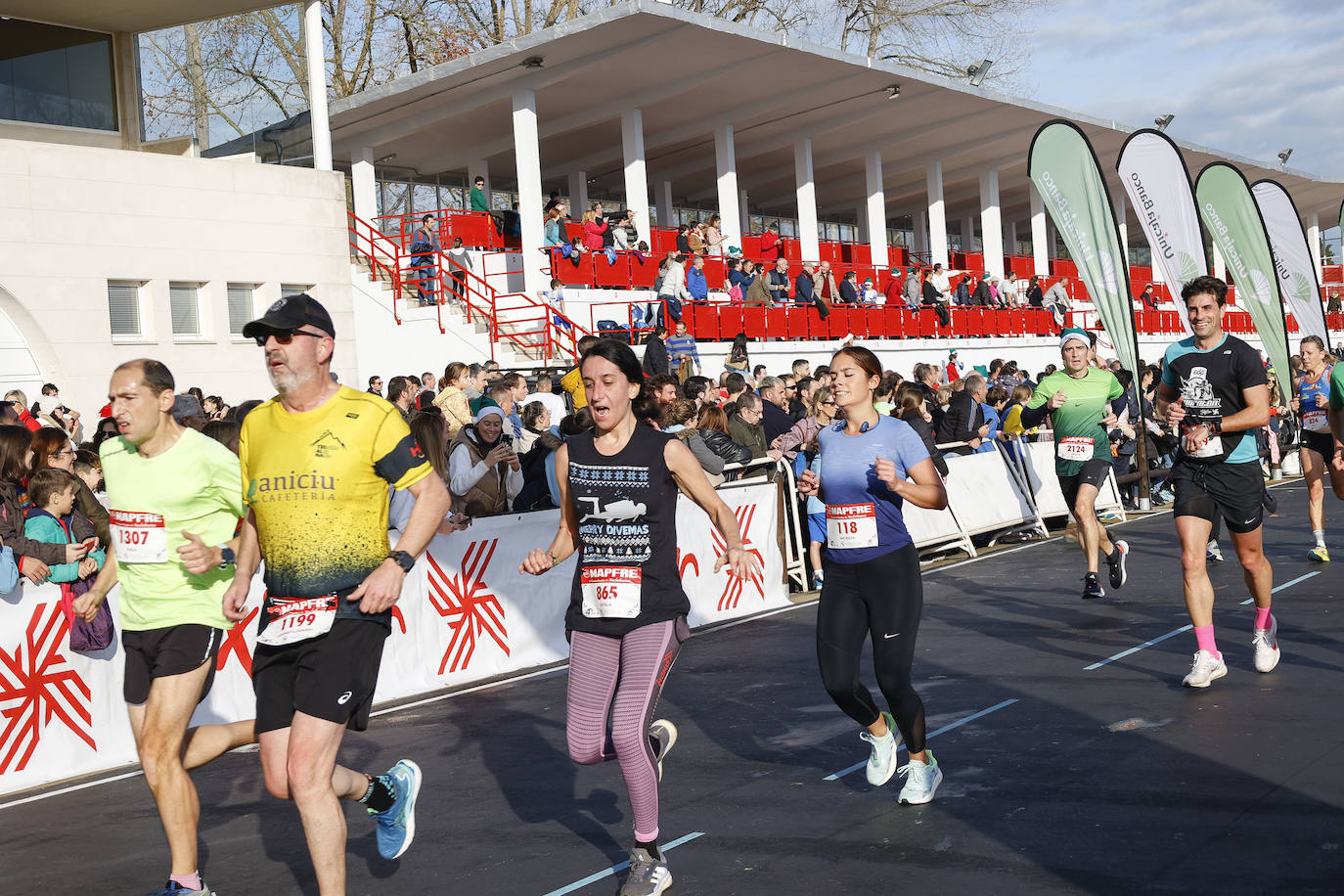 Fotos: ¿Participaste en la Carrera de Nochebuena de Gijón? ¡Búscate!