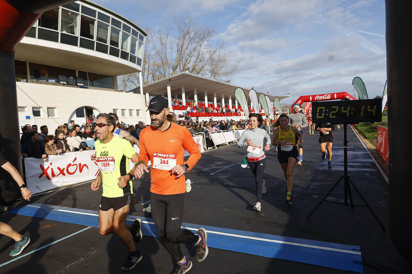 Fotos: ¿Participaste en la Carrera de Nochebuena de Gijón? ¡Búscate!