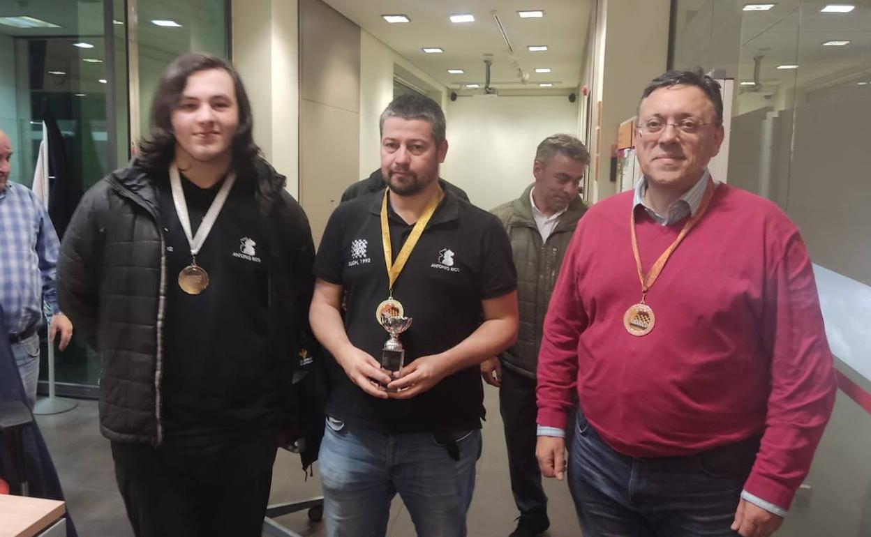 Eduardo Castro, Arturo Pruneda y Miguel Marino, podio del Memorial Jorge Pistono. 