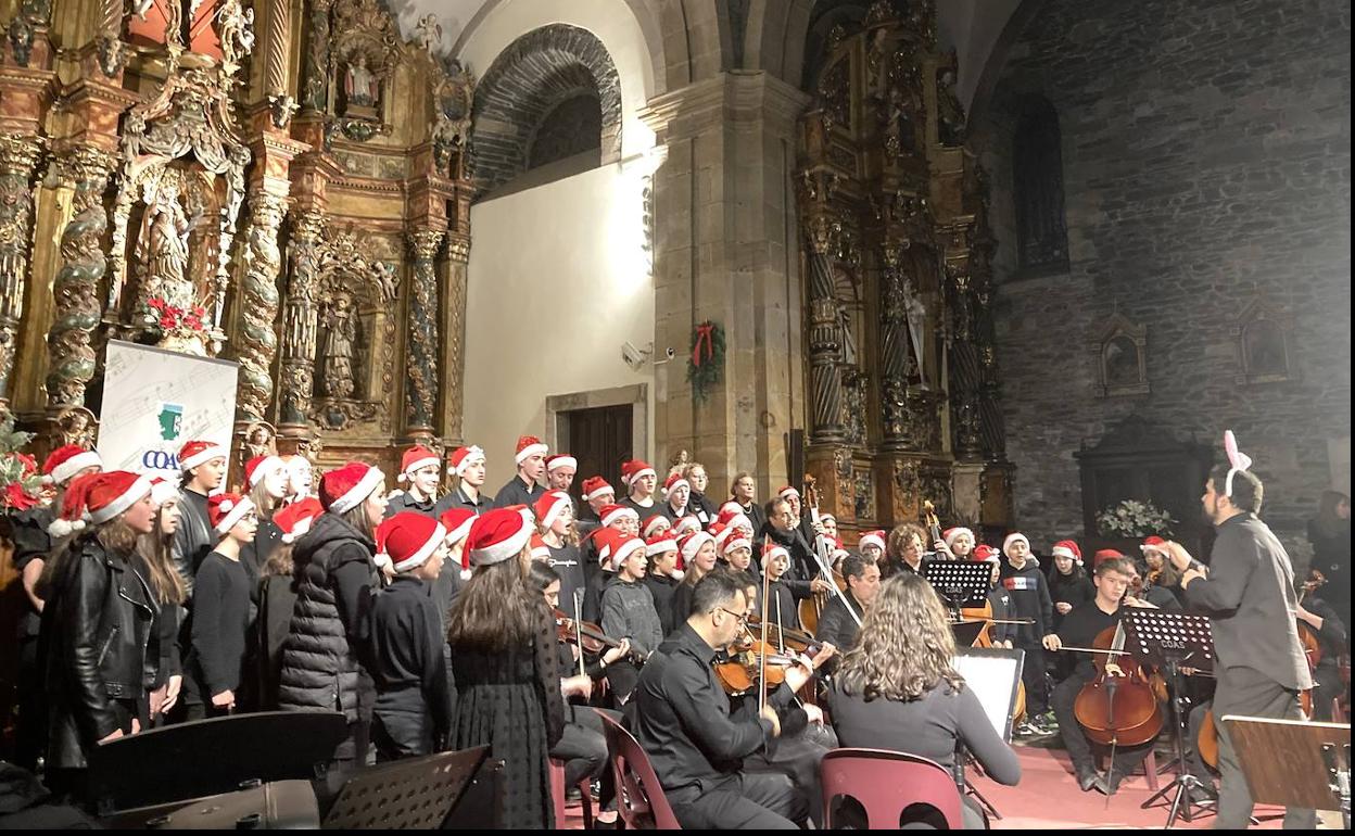 Un momento del concierto celebrado en la iglesia de Santa Eulalia.