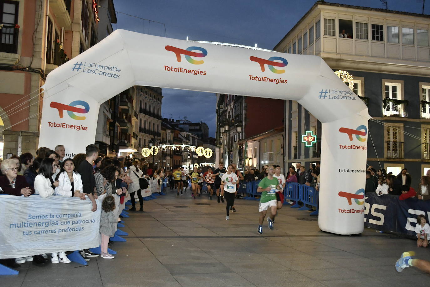 Fotos: Veinte mil asturianos a la carrera para despedir 2022