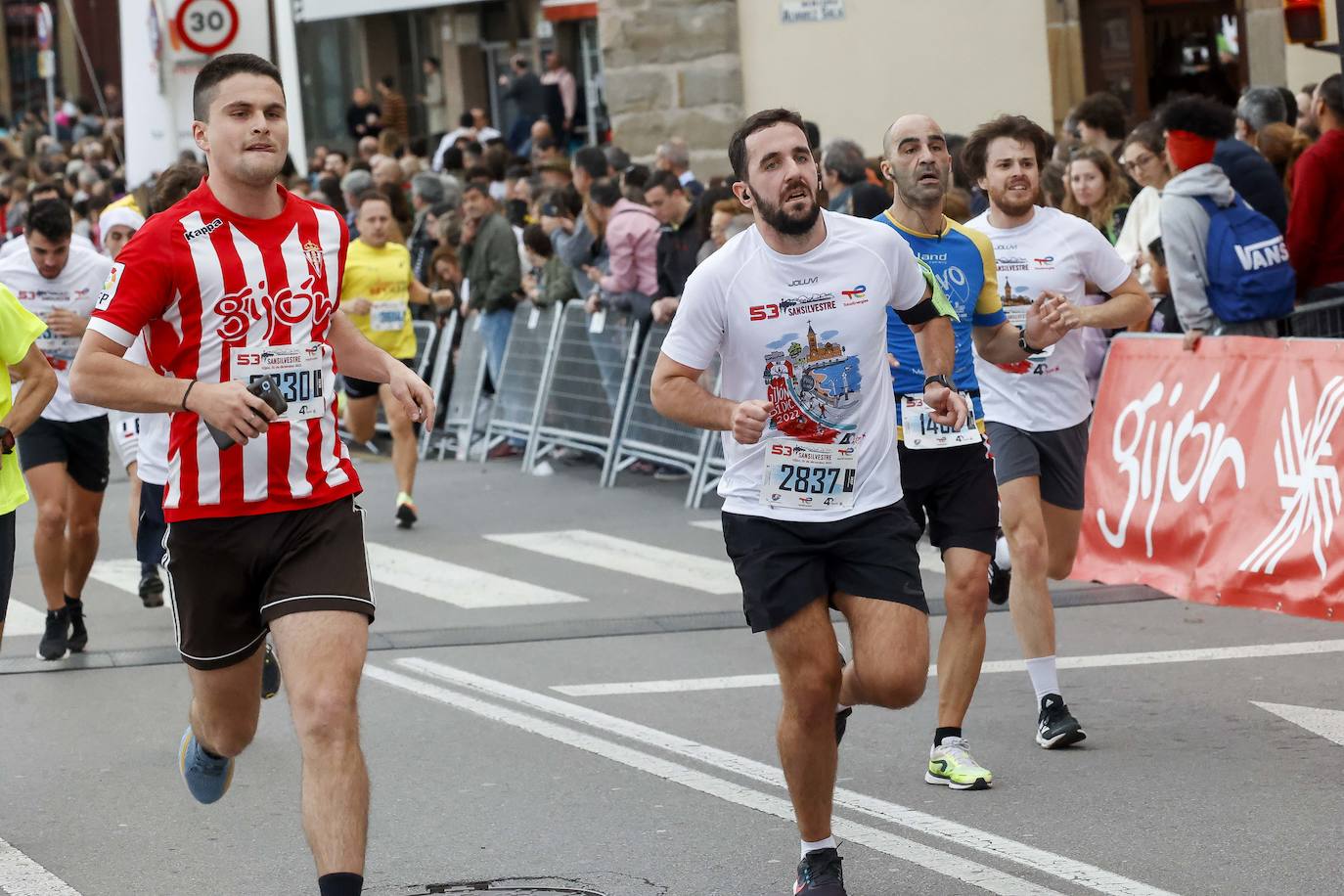 Fotos: Gijón, la más multitudinaria de toda Asturias