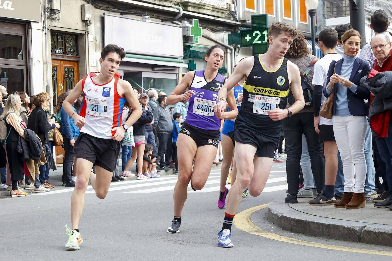 Fotos: Gijón, la más multitudinaria de toda Asturias