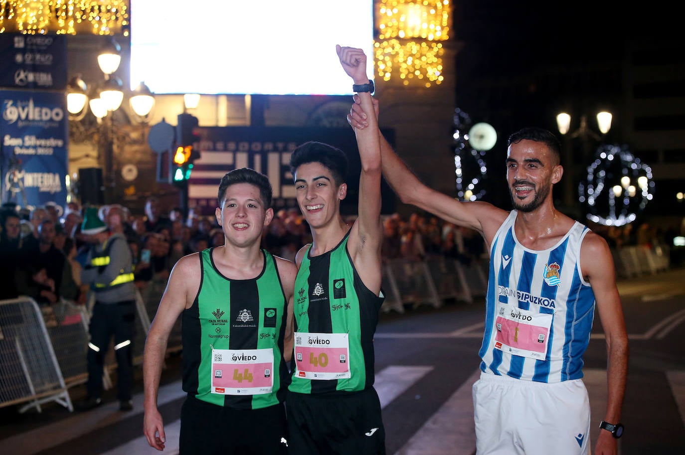 Fotos: Jaime Bueno y Mariam Benkert vencen en las calles de Oviedo