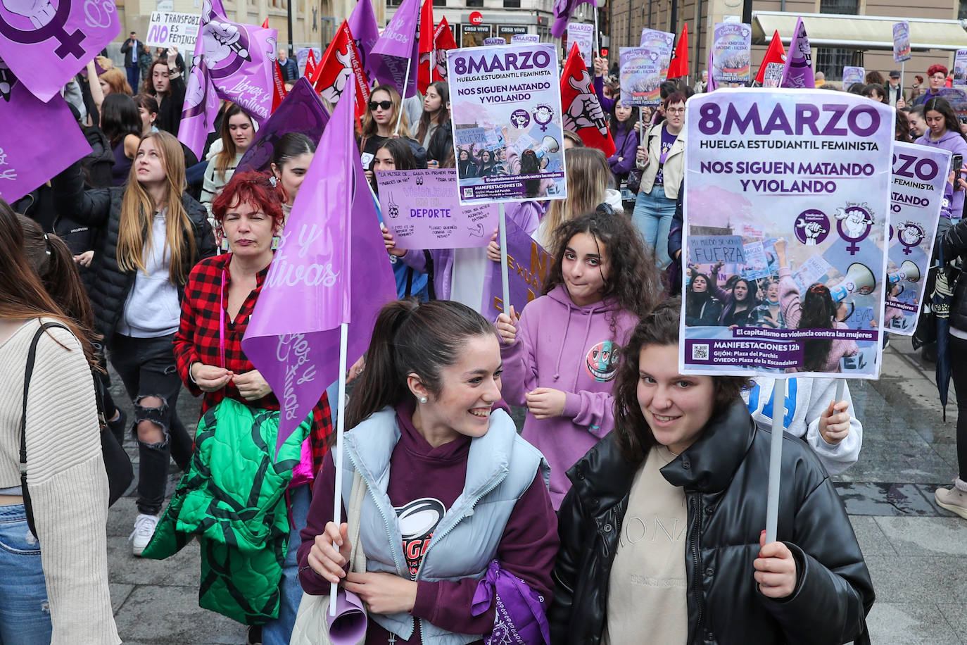 Grito de «libertad» por todas las mujeres en la protesta estudiantil