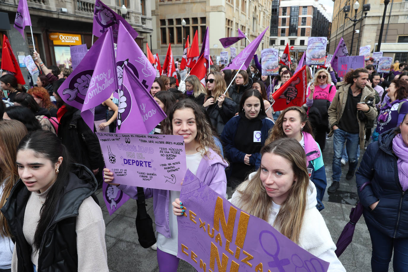 Grito de «libertad» por todas las mujeres en la protesta estudiantil