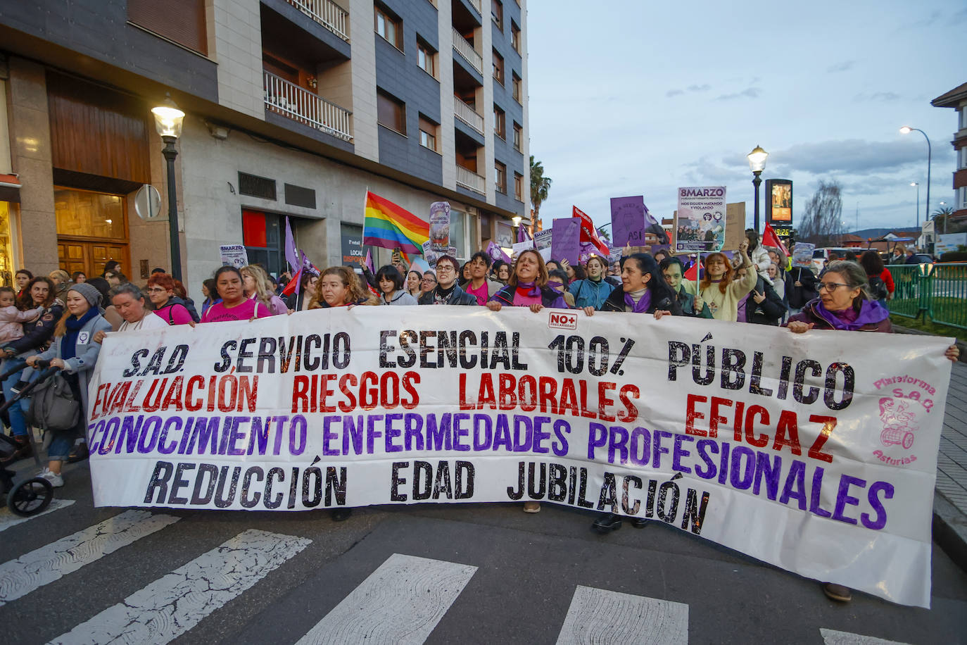 Gijón se echa a la calle por el 8M