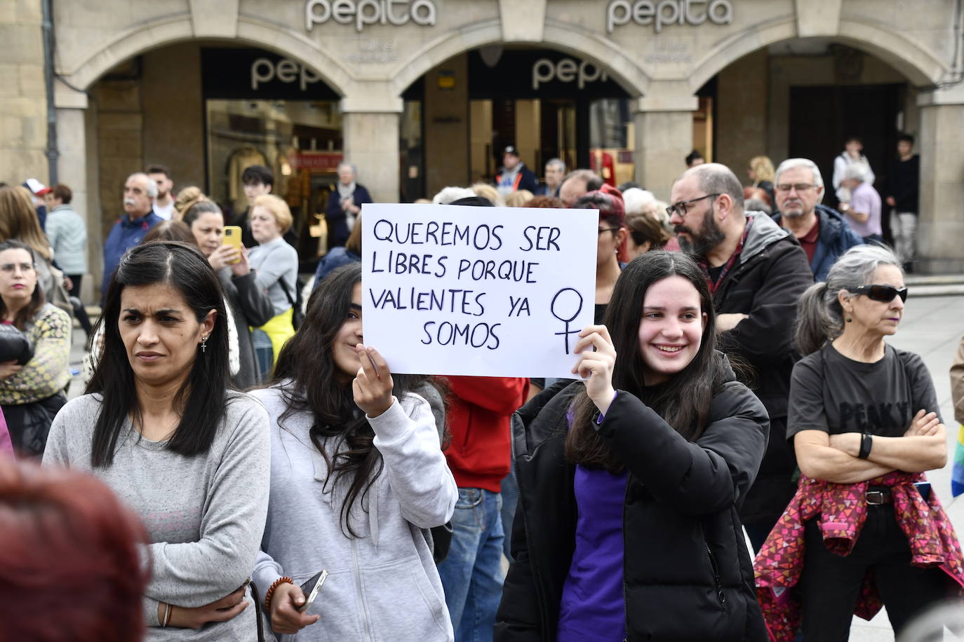 Avilés clama «por todas las que ya no pueden gritar»