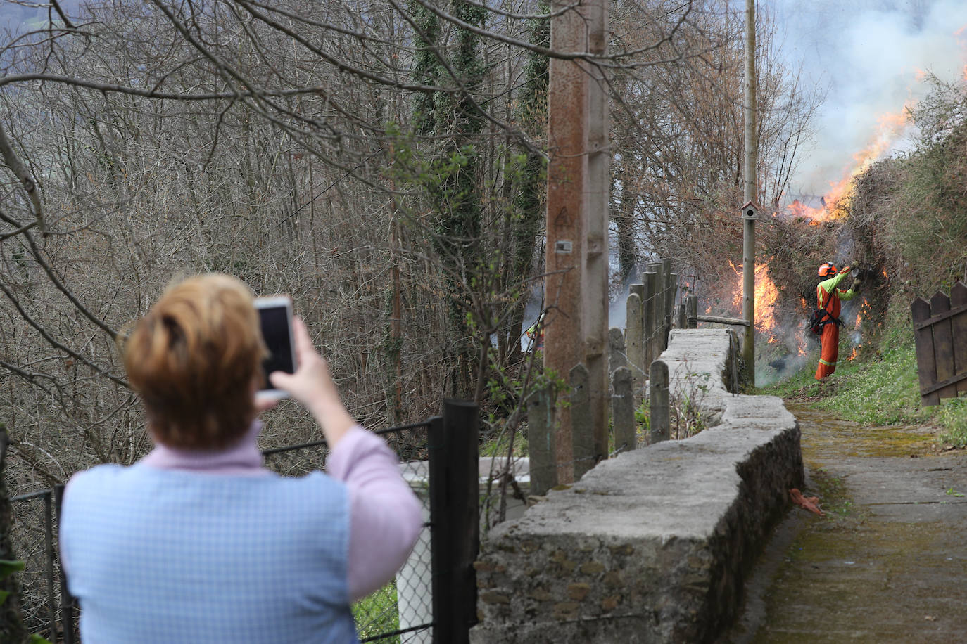 Lucha contra el fuego en Asturias