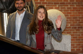 La Princesa Leonor de Borbón participa en un encuentro con jóvenes voluntarios y participantes en programas de Cruz Roja.