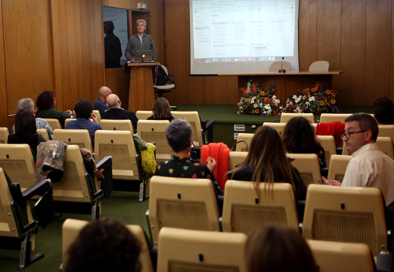 La Plataforma de Médicos de Familia Titulares de Plaza, durante la reunión de este miércoles.