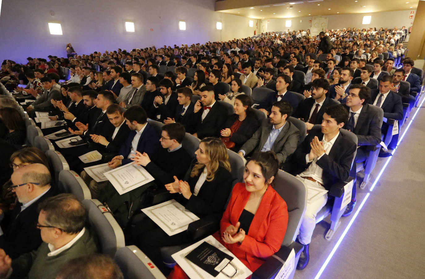 Entrega de diplomas en la Escuela Politécnica