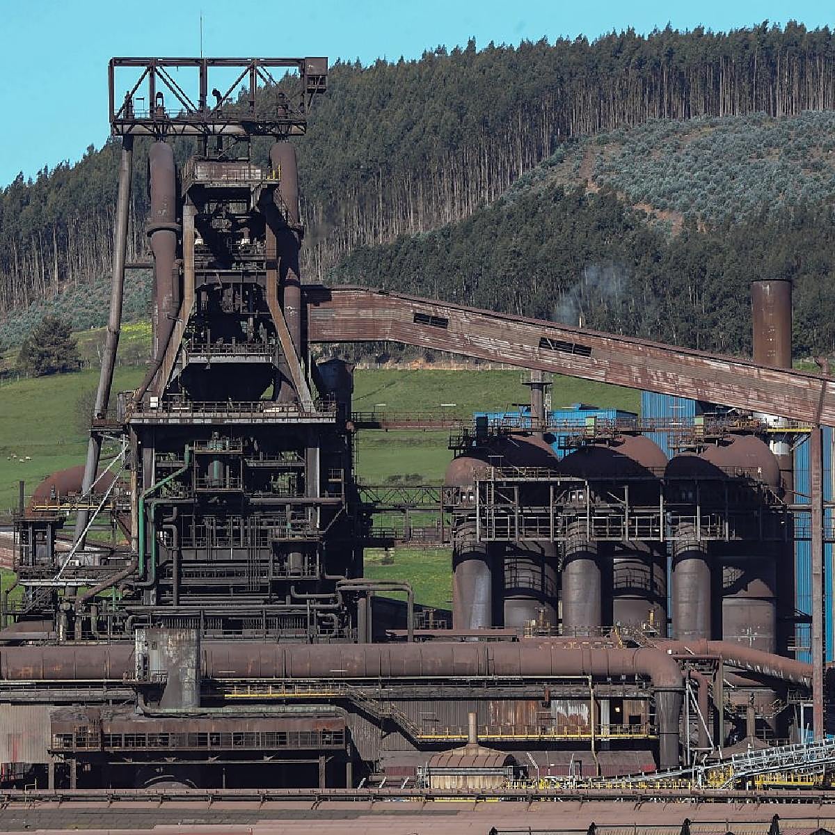 Arcelor vacía el horno para evaluar los daños mientras la plantilla urge a acelerar el 'plan verde'