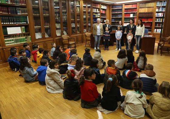 Los alumnos del colegio Dolores Medio en la recreación del juicio