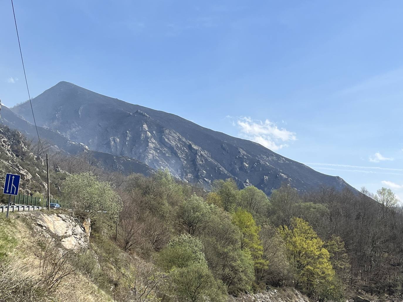 El fuego devasta Asturias