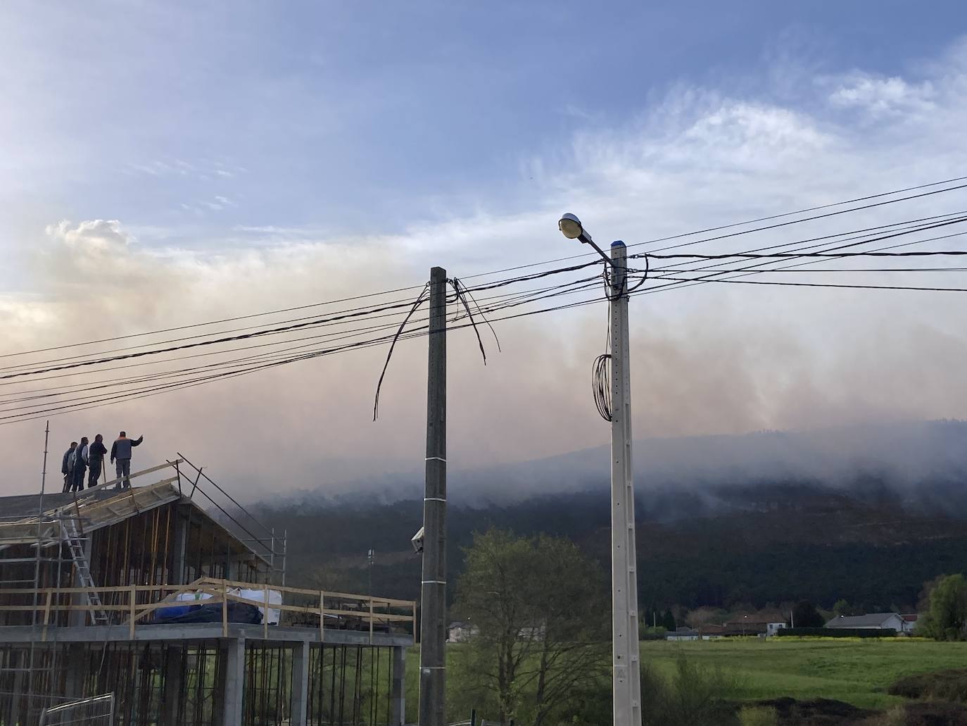 El fuego devasta Asturias