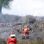 Las llamas arrasan el monte Naranco y obligan a desalojar a cien vecinos