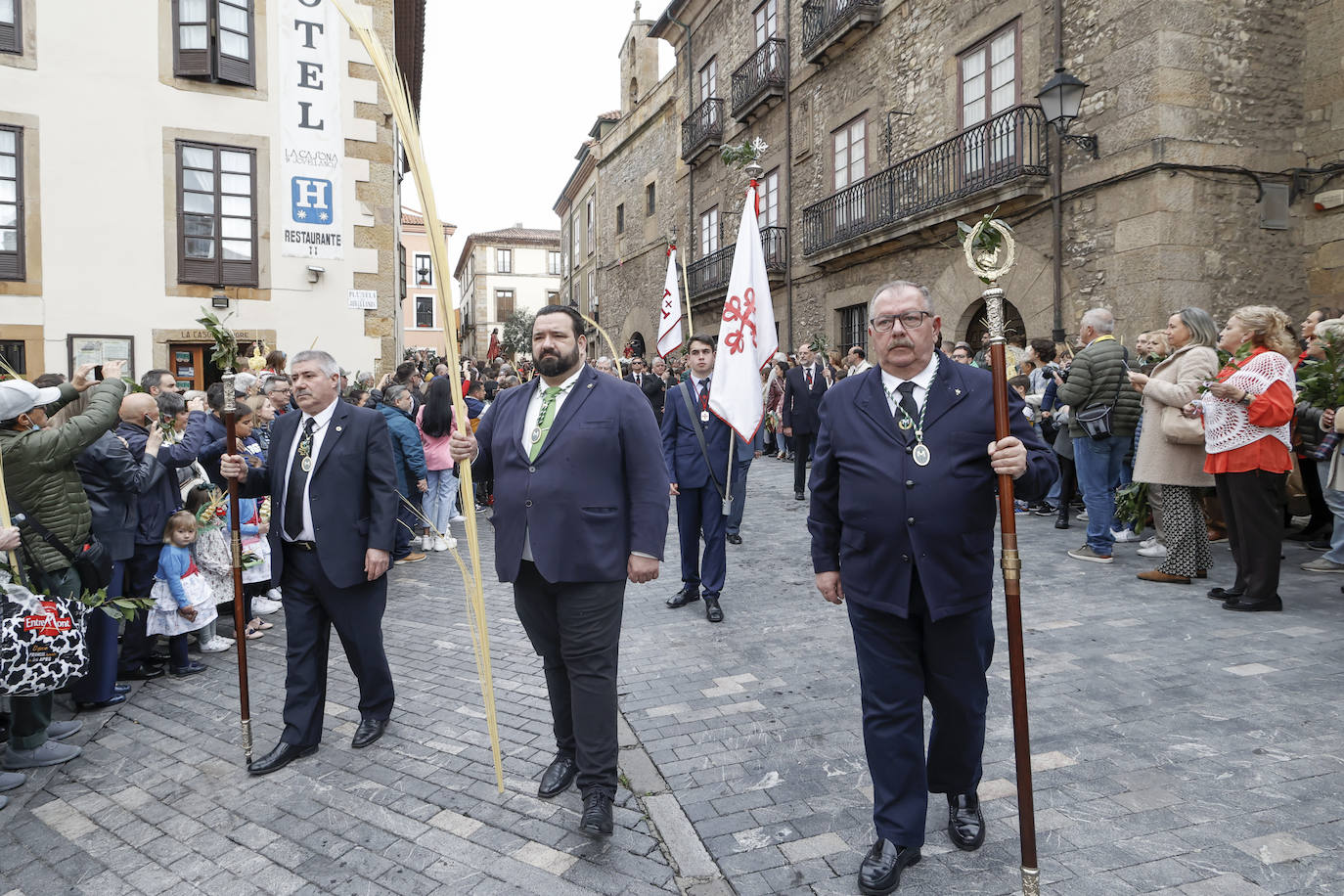 Multitudinario Domingo de Ramos en Gijón