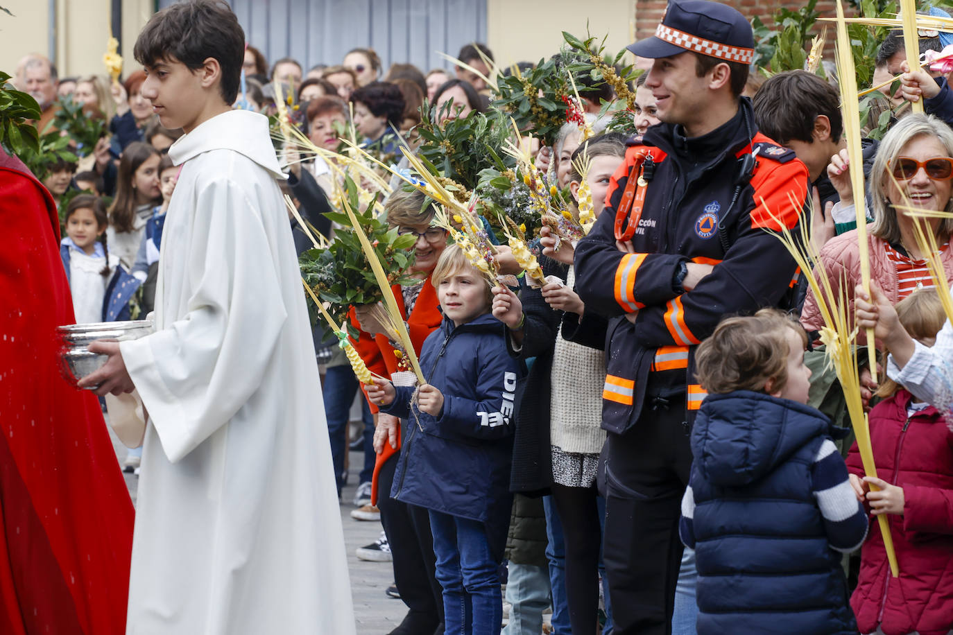 Multitudinario Domingo de Ramos en Gijón