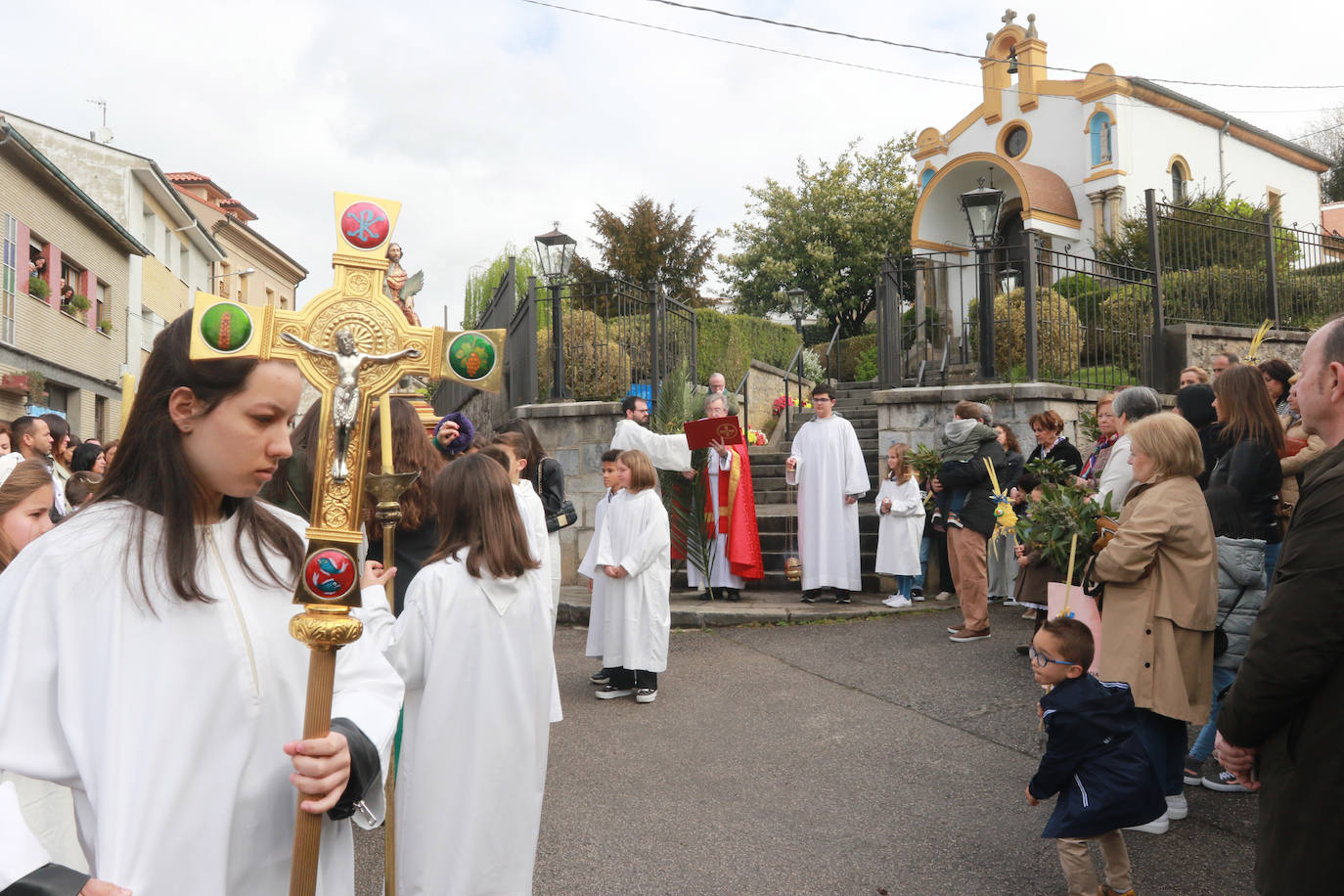 El Domingo de Ramos se celebra con entusiasmo en Pola de Siero
