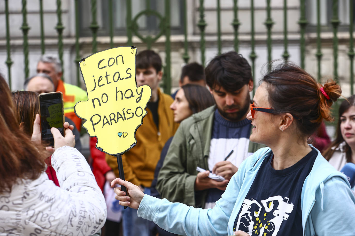 «Asturias no arde, la queman», claman ecologistas, bomberos y ganaderos