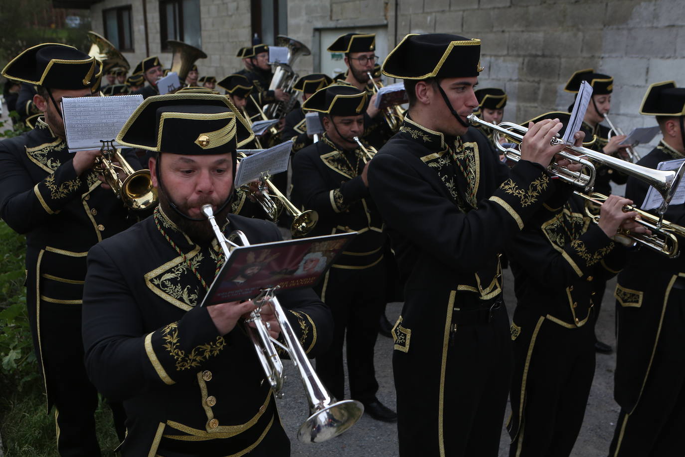 Jesús prendido, un soldado romano y un funcionario judío en el Prendimiento