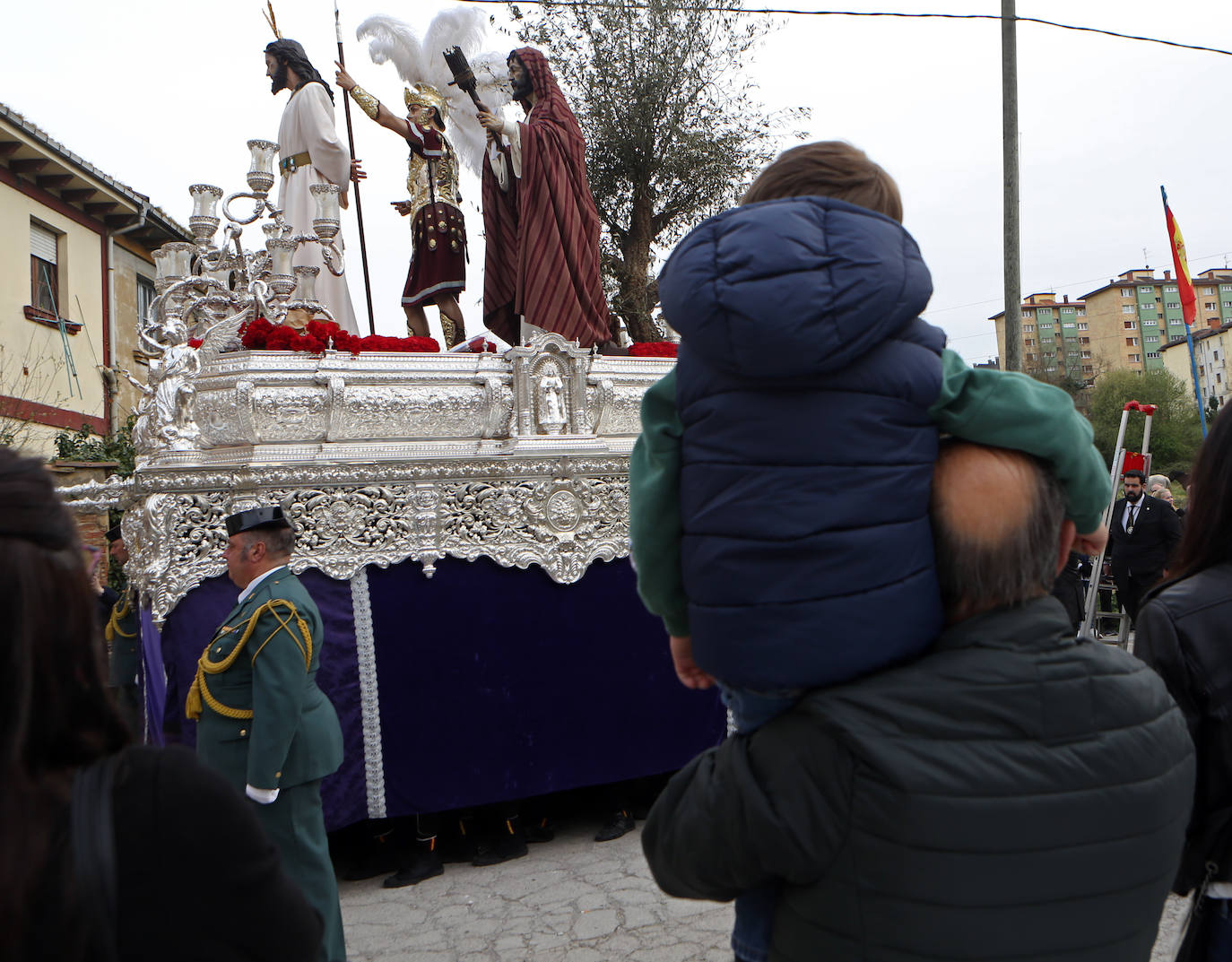 Jesús prendido, un soldado romano y un funcionario judío en el Prendimiento