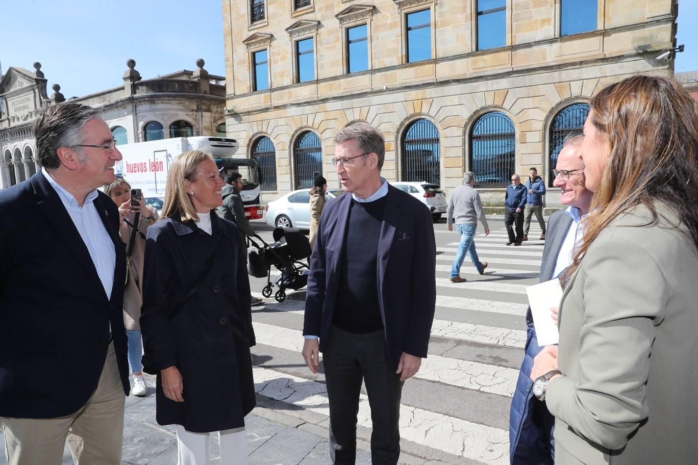 Núñez Feijóo visita Gijón