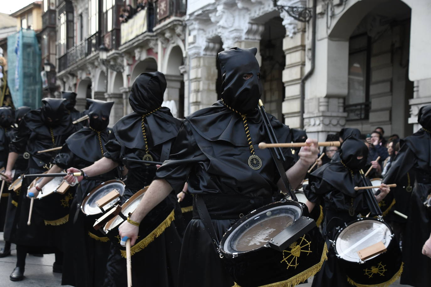 Una multitud arropa al Encuentro en Avilés