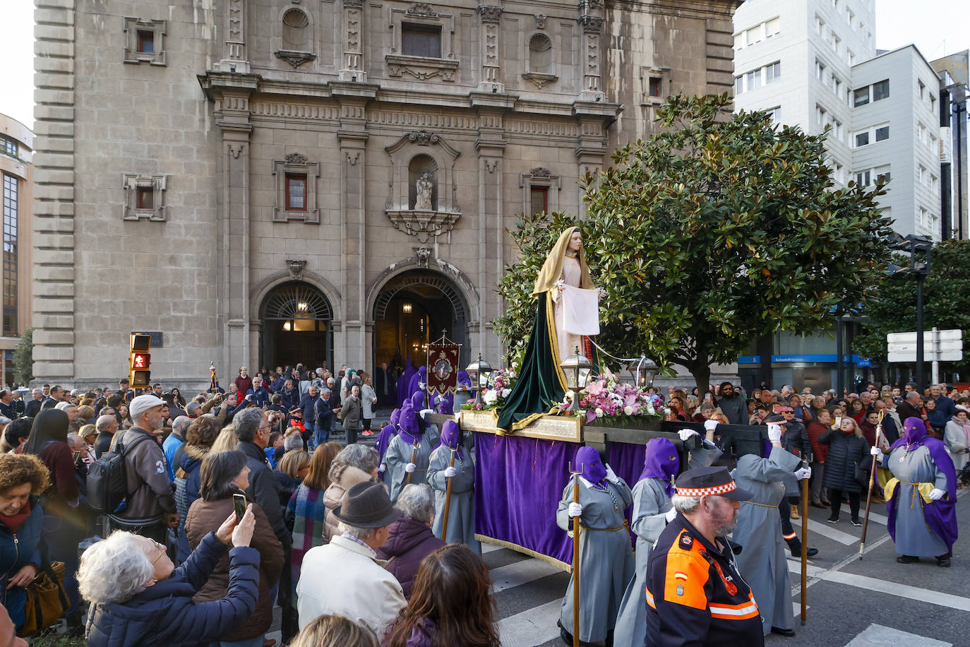 Éxito en Gijón con un Encuentro contra el «laicismo más hostil»