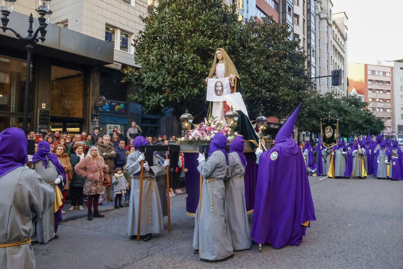 Éxito en Gijón con un Encuentro contra el «laicismo más hostil»