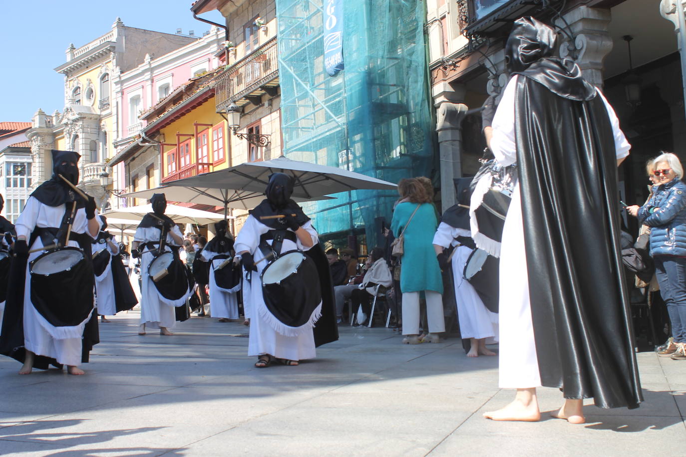 Emoción en Avilés con la Hermandad El Beso de Judas