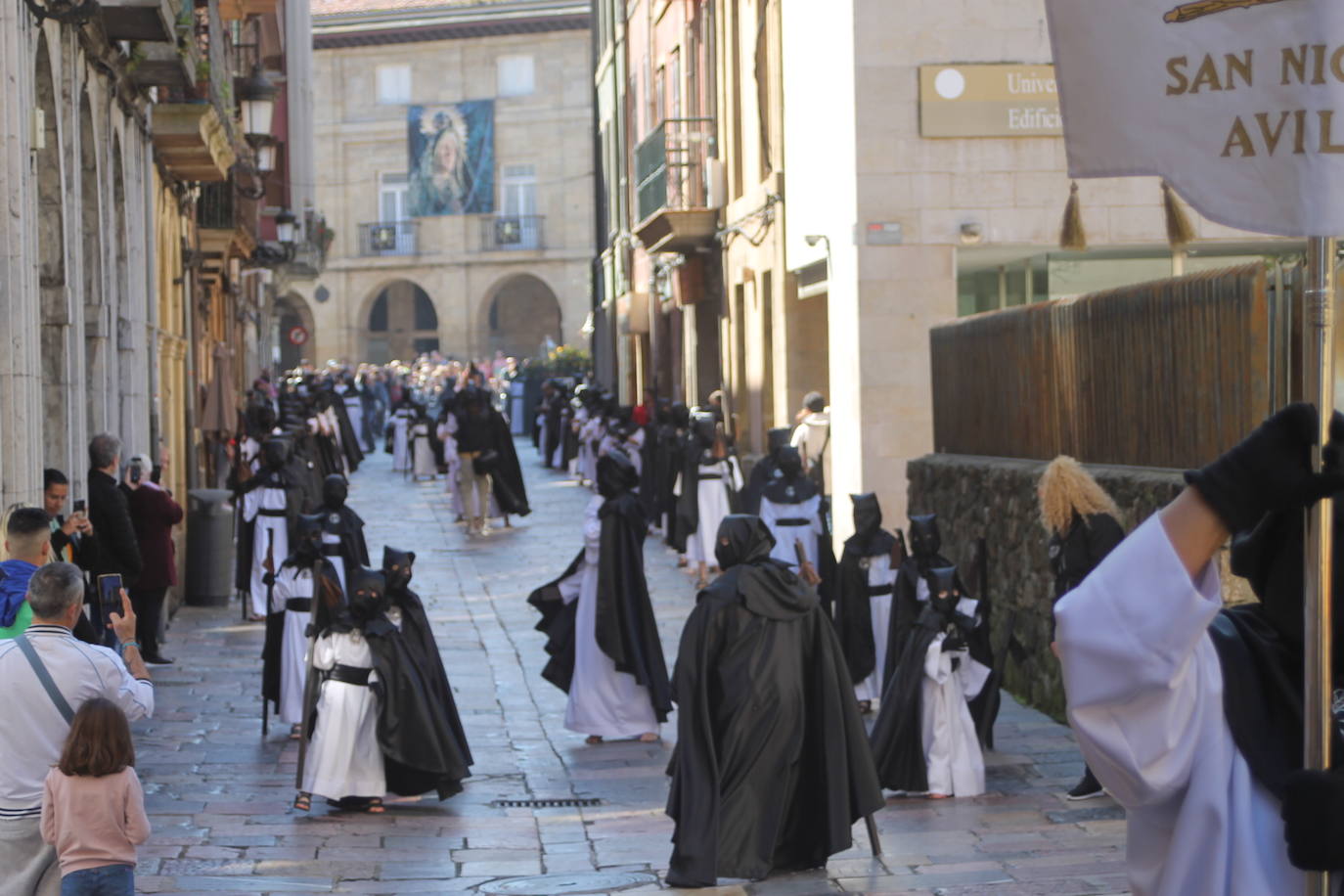 Emoción en Avilés con la Hermandad El Beso de Judas