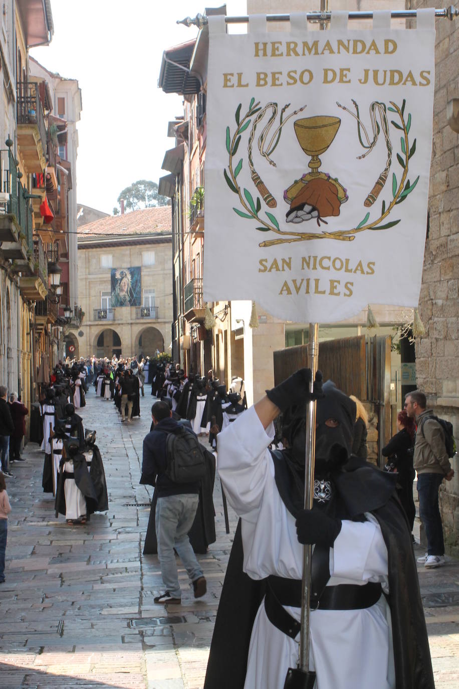 Emoción en Avilés con la Hermandad El Beso de Judas