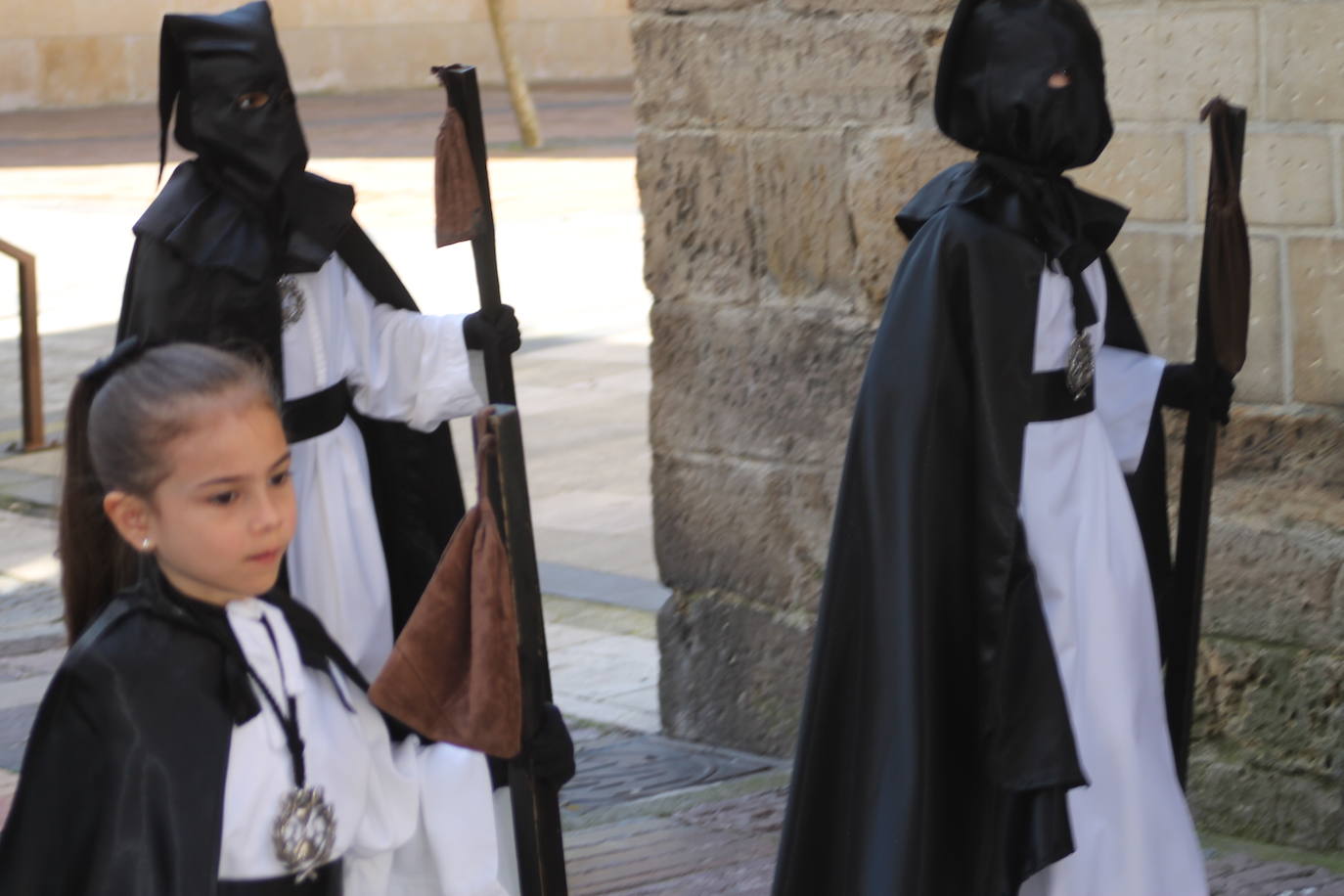 Emoción en Avilés con la Hermandad El Beso de Judas