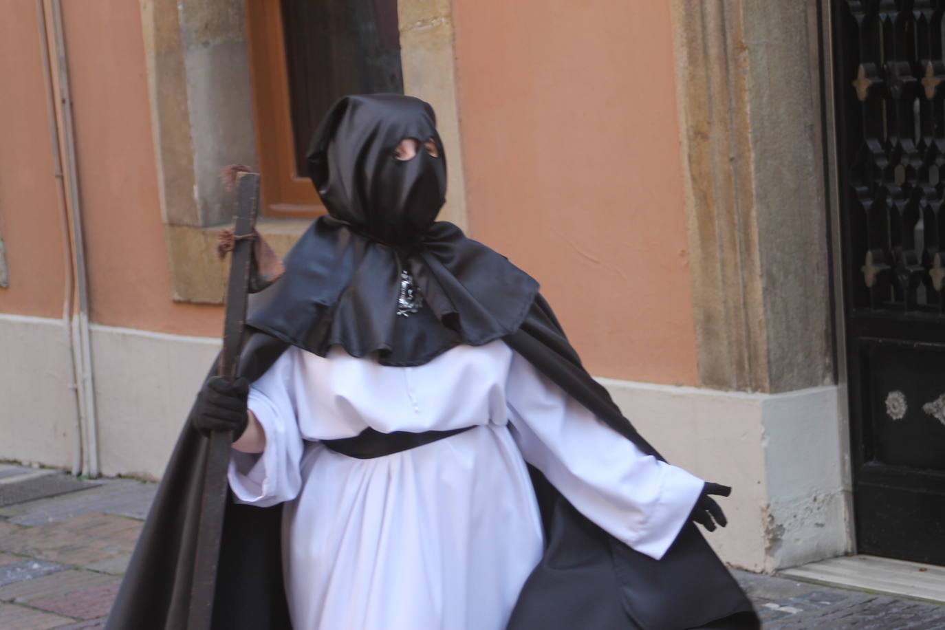 Emoción en Avilés con la Hermandad El Beso de Judas