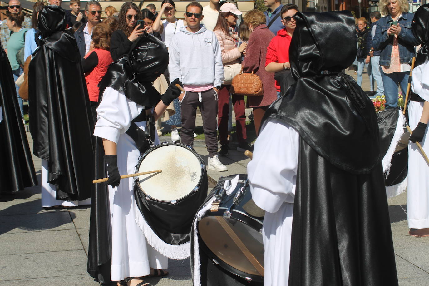 Emoción en Avilés con la Hermandad El Beso de Judas