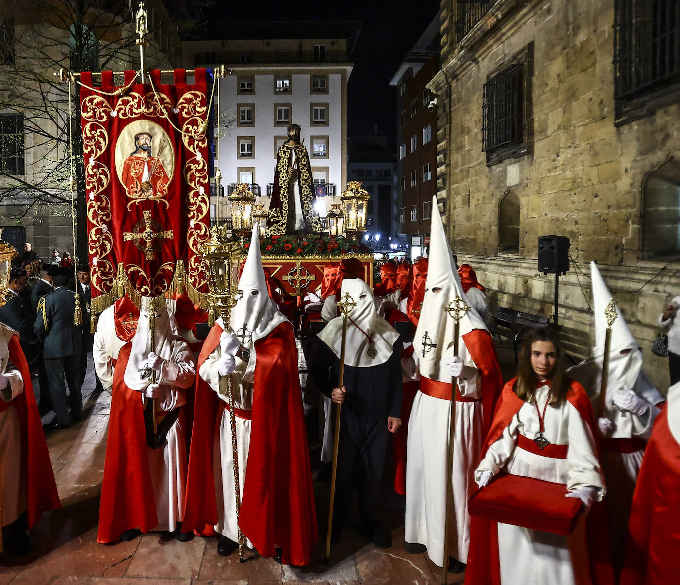 Una multitud en la procesión de la libertad