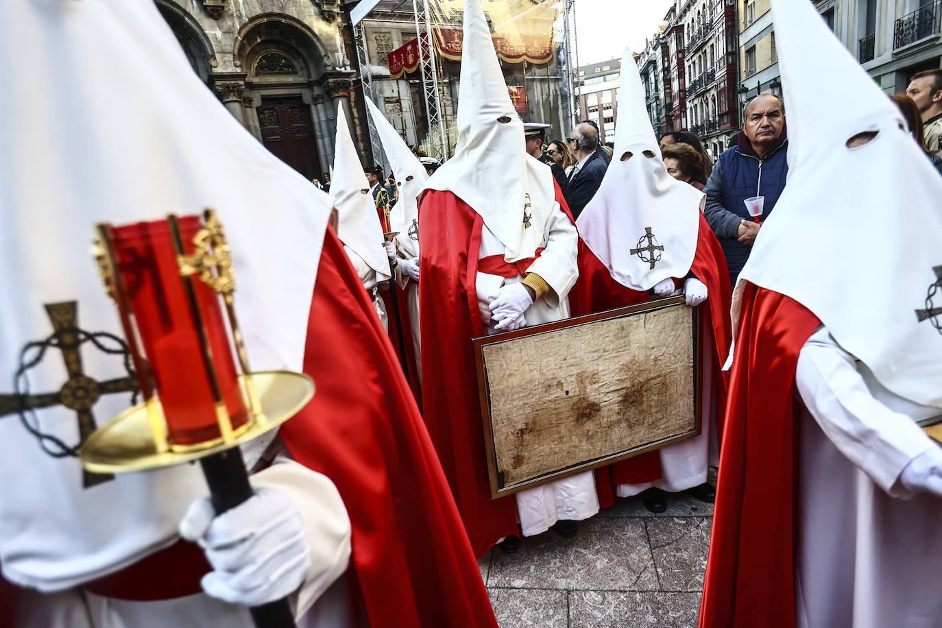 Una multitud en la procesión de la libertad