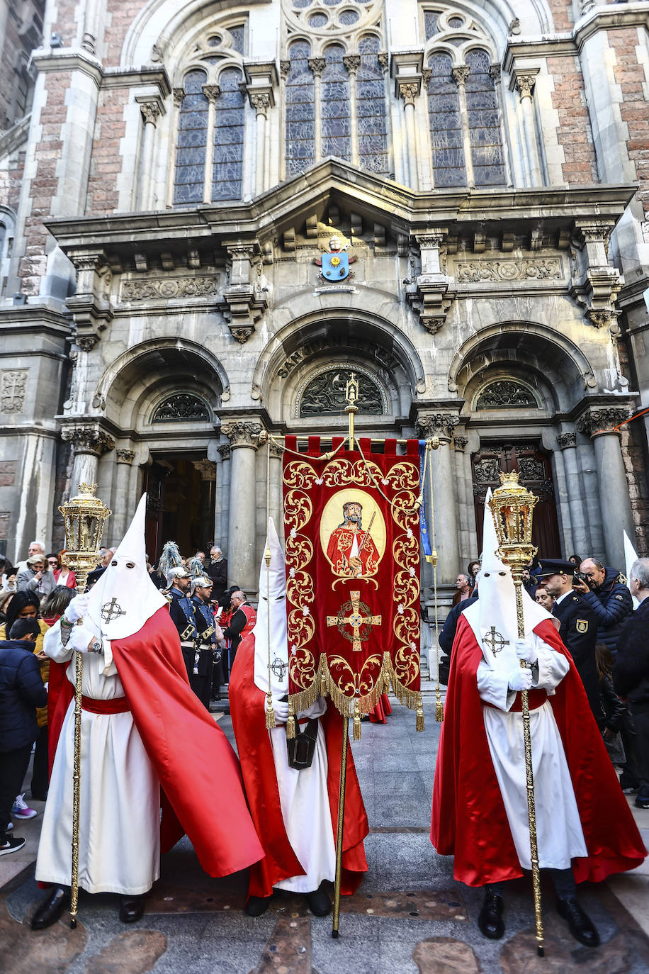 Una multitud en la procesión de la libertad