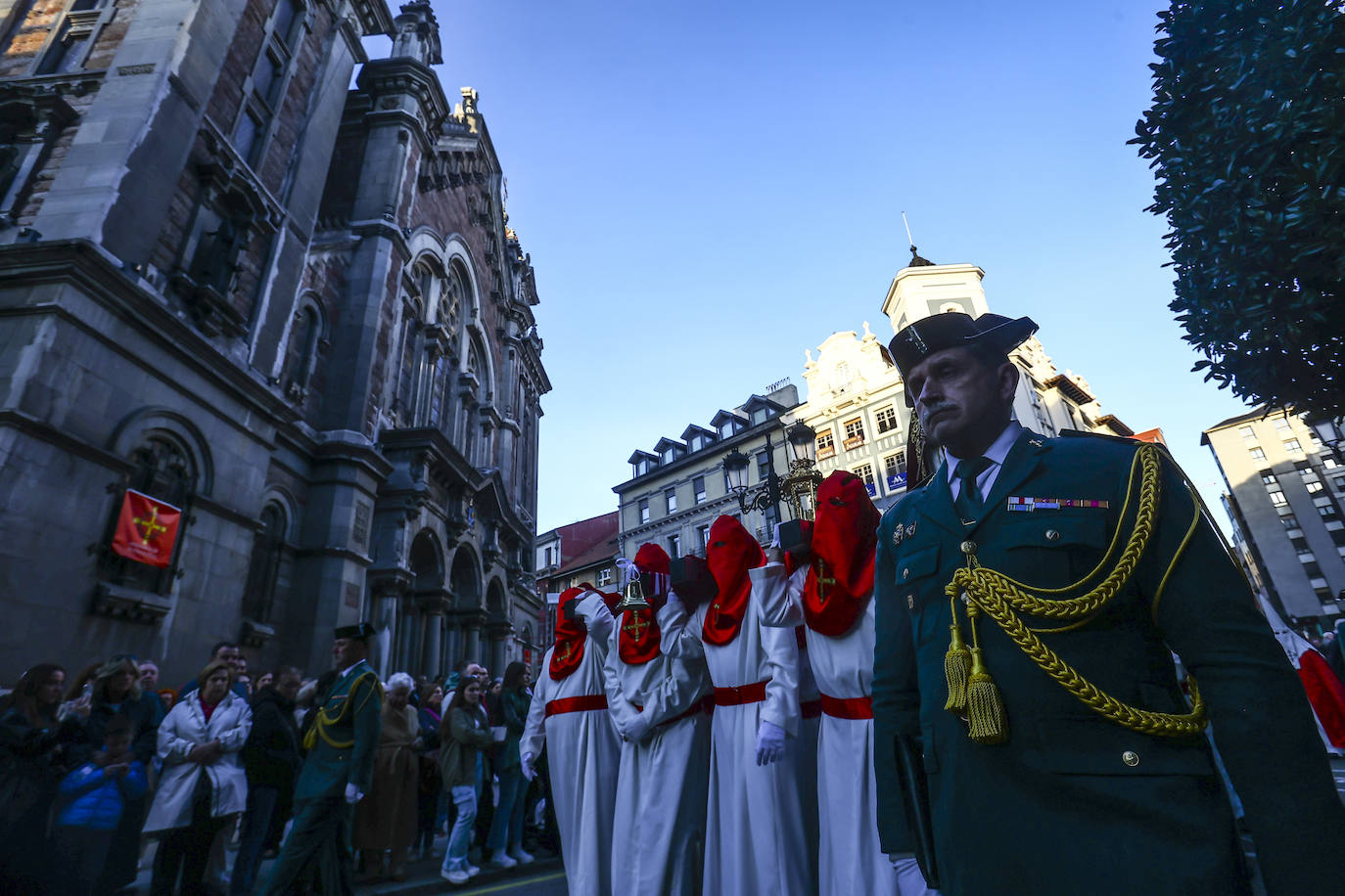 Una multitud en la procesión de la libertad