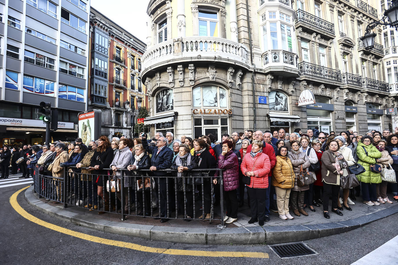 Una multitud en la procesión de la libertad