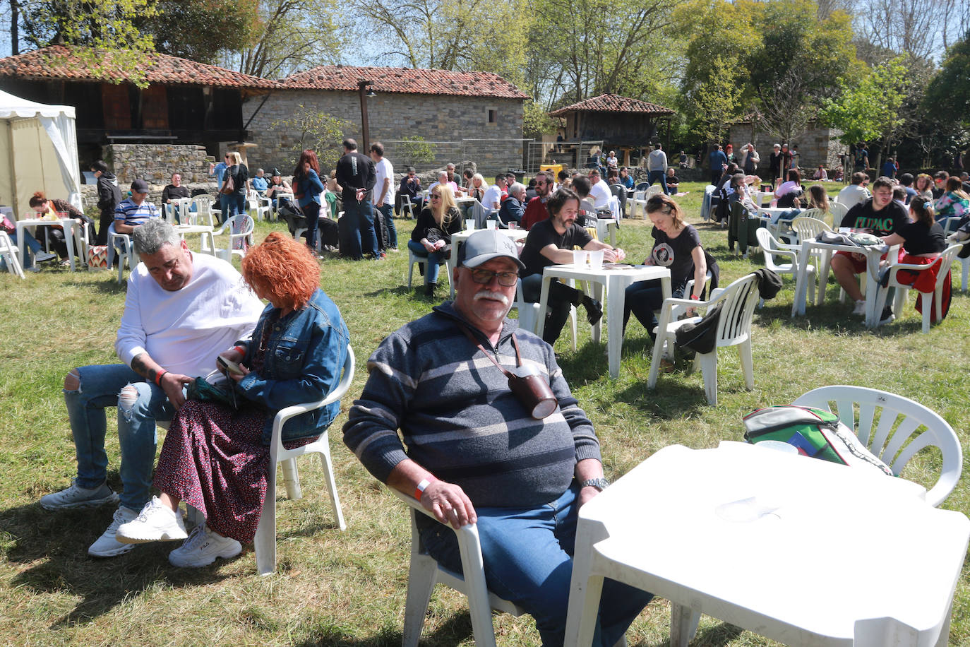 Devoción sidrera en Gijón a ritmo del Sidracrucis