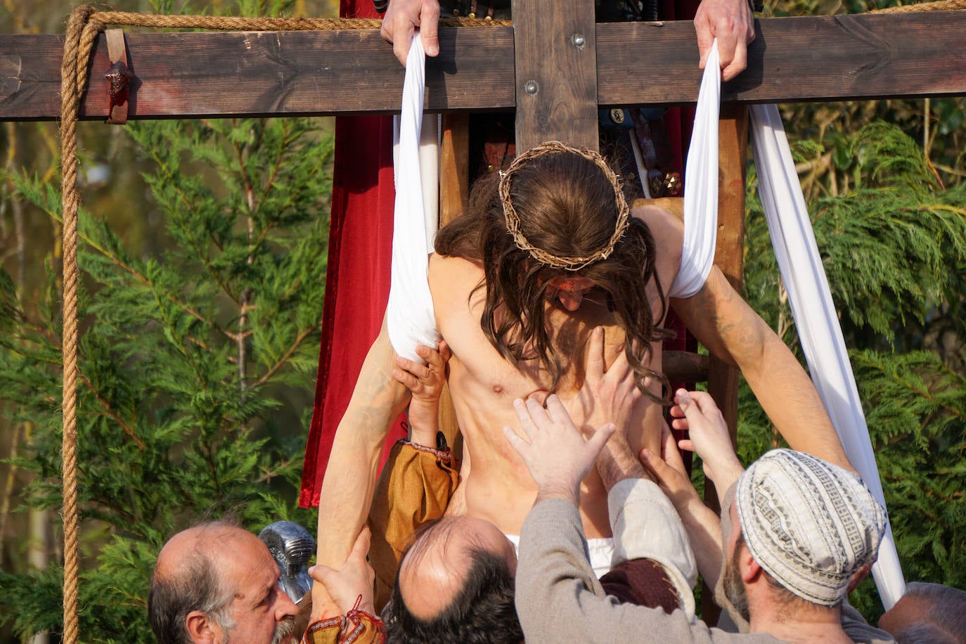 Infiesto revive el Vía Crucis