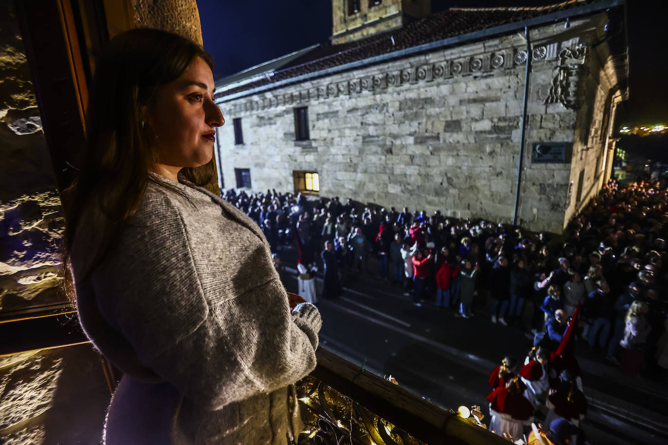 La Madrugá conmueve a los fieles en Oviedo