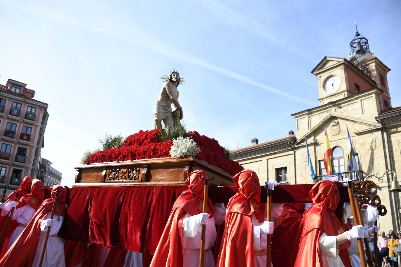 Devoción en Avilés por el Santo Entierro