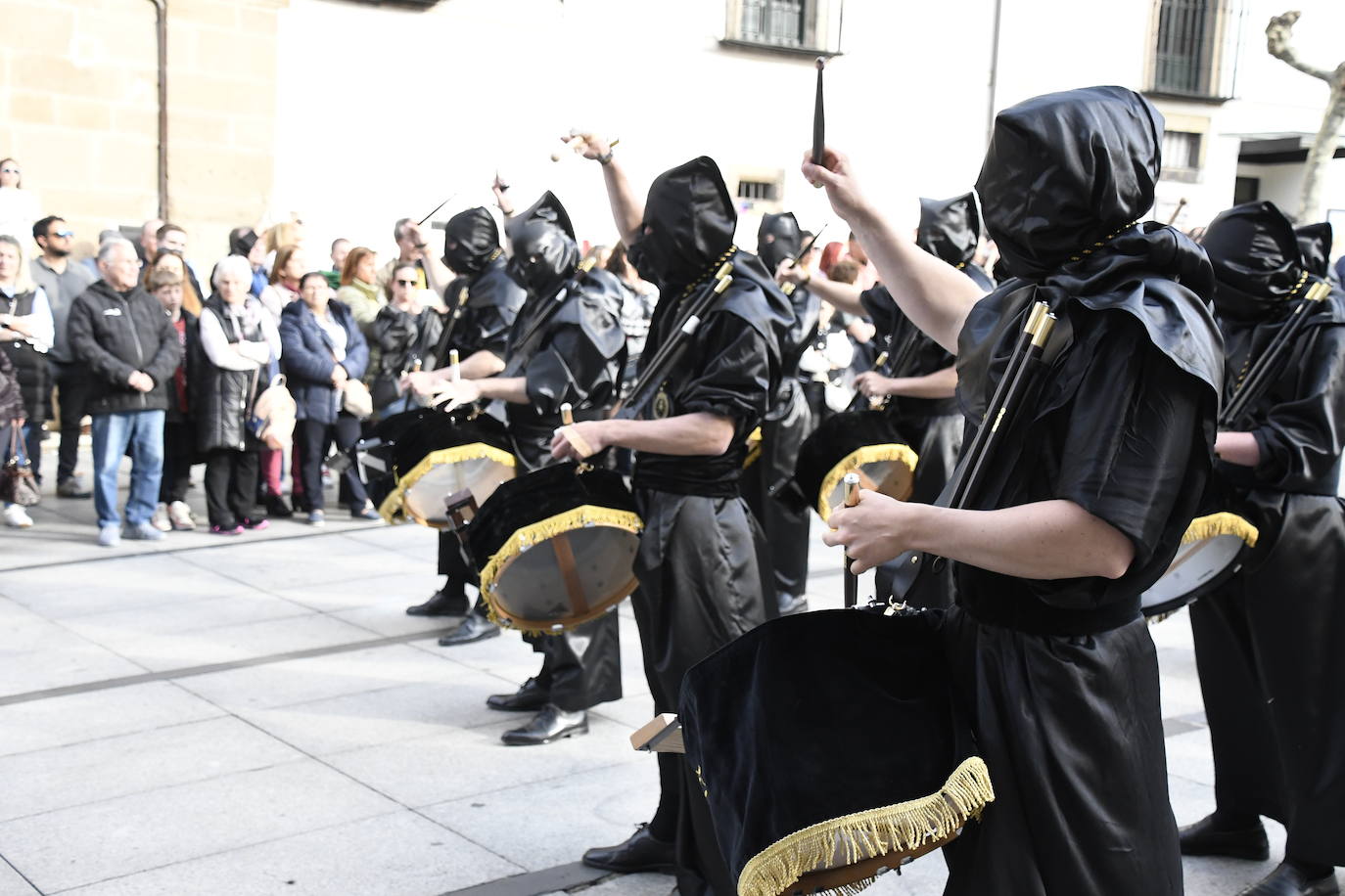 Devoción en Avilés por el Santo Entierro