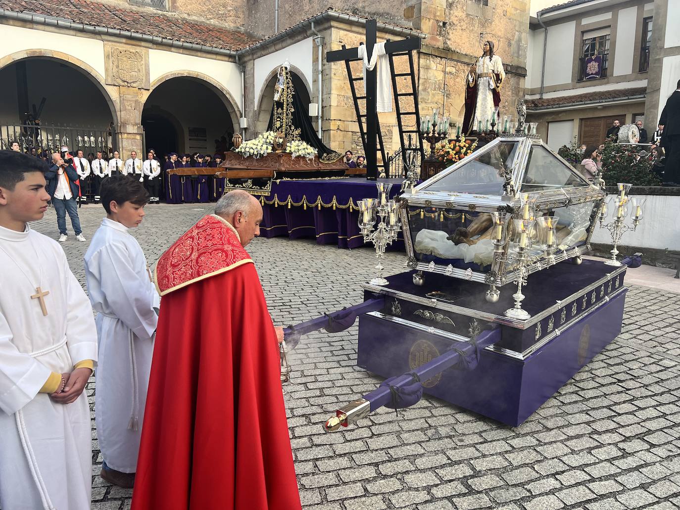 Multitudinario Desenclavo en Villaviciosa