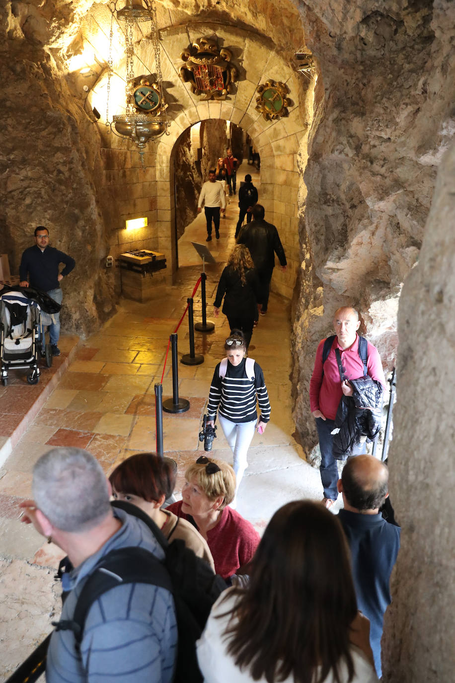 Calor y lleno total en Asturias en el Sábado Santo